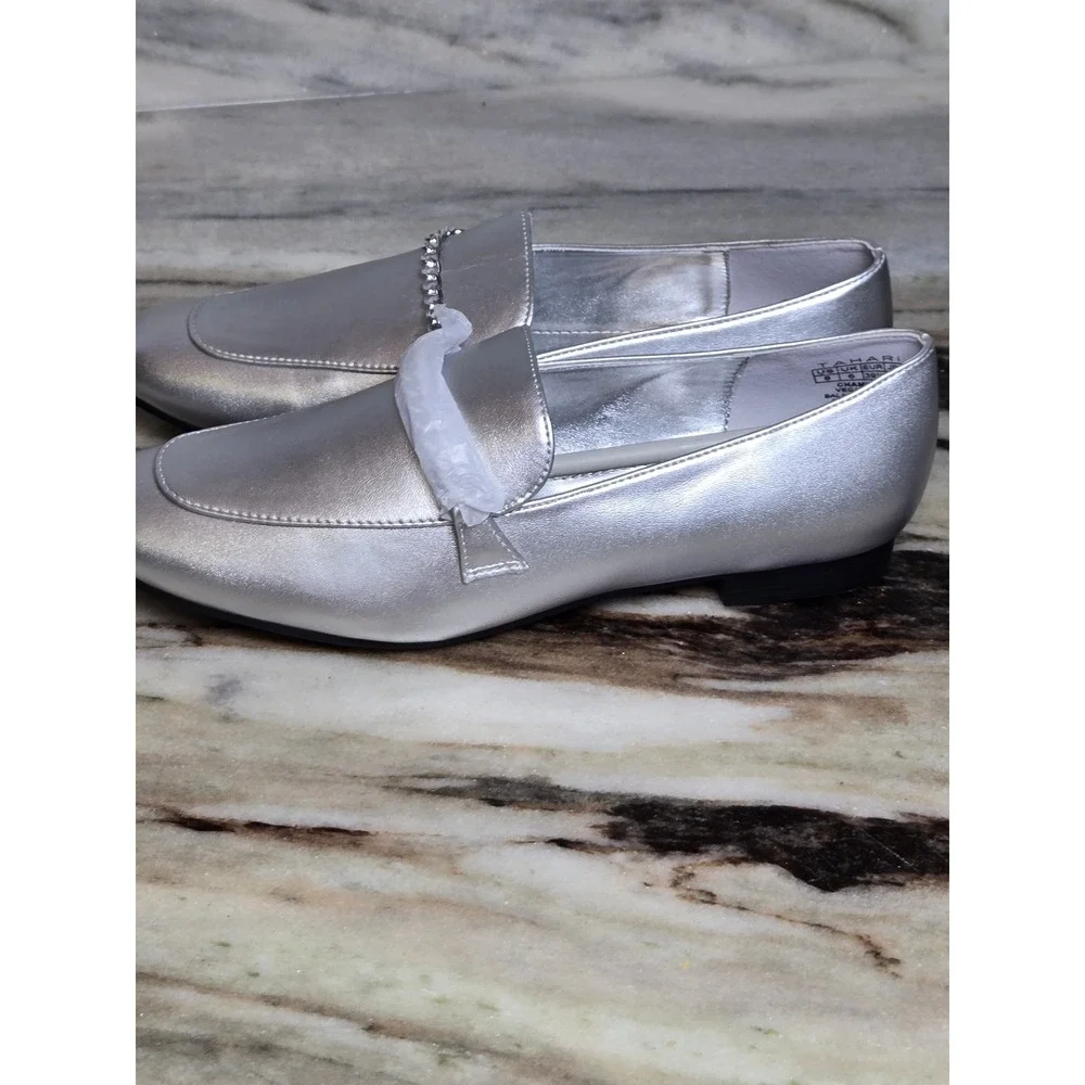 Tahari Chambord Silver Metallic Vegan‎ Leather Chain Link Loafers Size 8
